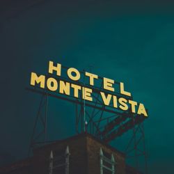budget accommodations near castle