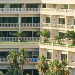hotels near city attractions