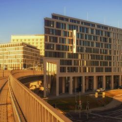 hotels near city center