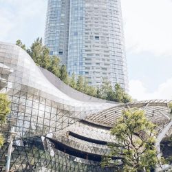 hotels close to attractions