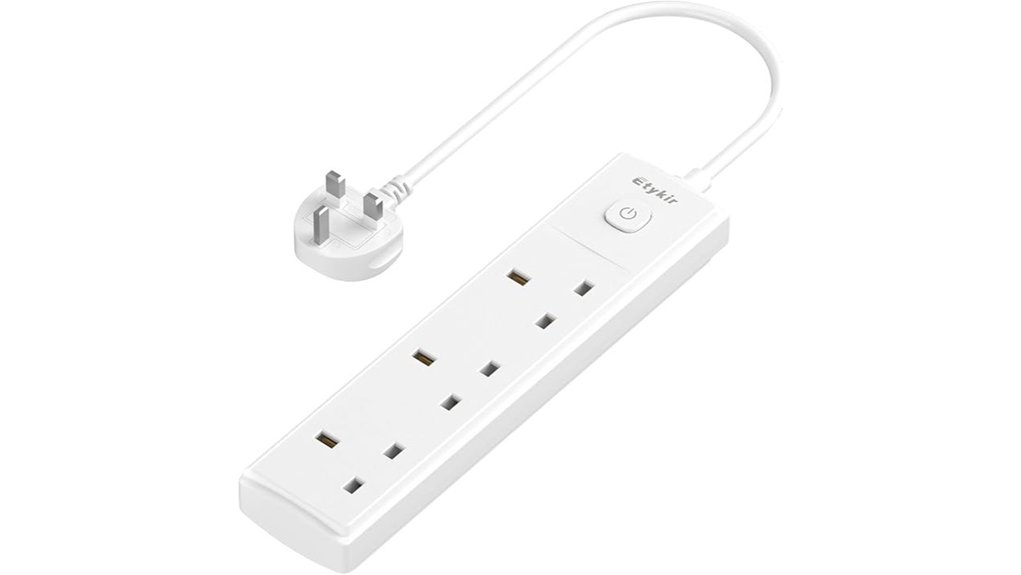white 0 5m 3 way switched extension lead